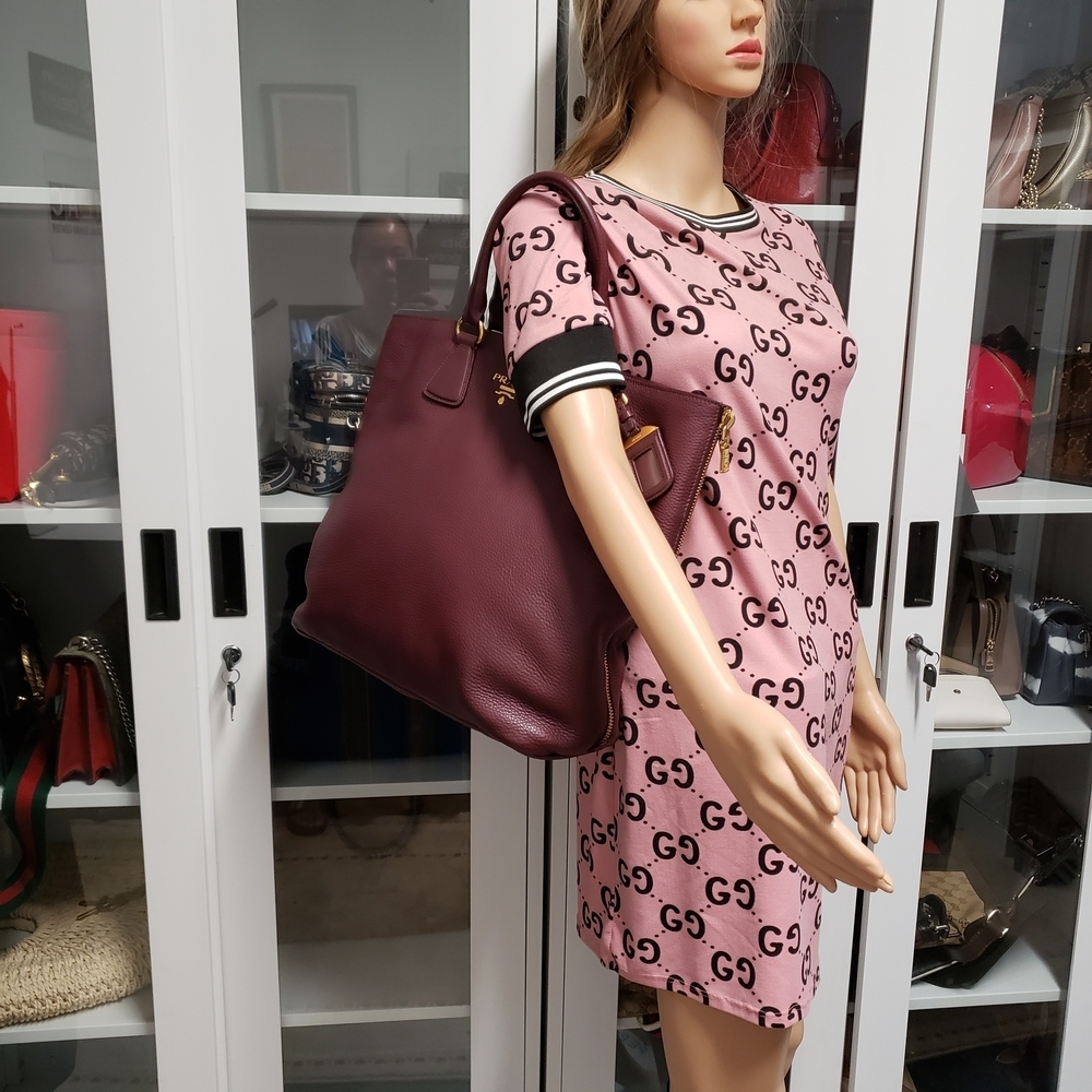 Authentic Prada Vitello Daino Leather Tote Burgundy Large Shoulder Bag - Picture 16 of 16